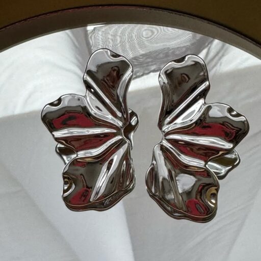 Aros de flor plateados
